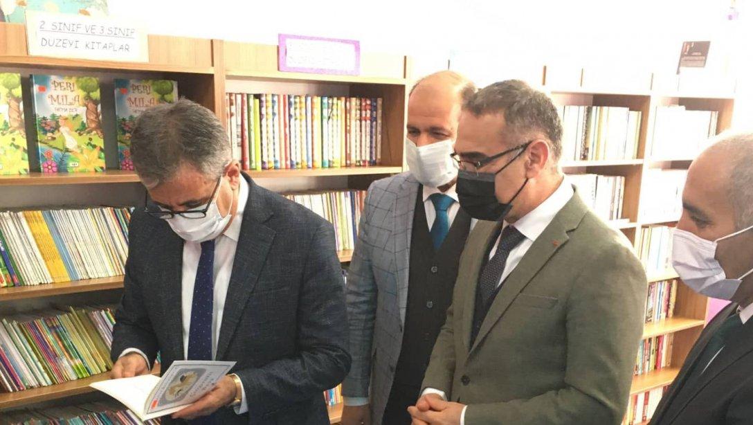 İl Milli Eğitim Müdürümüz Sayın Yaşar KOÇAK İlçemiz Gülnaz Gülenoğlu İlkokulunda Kütüphane Açılışını Gerçekleştirdi.