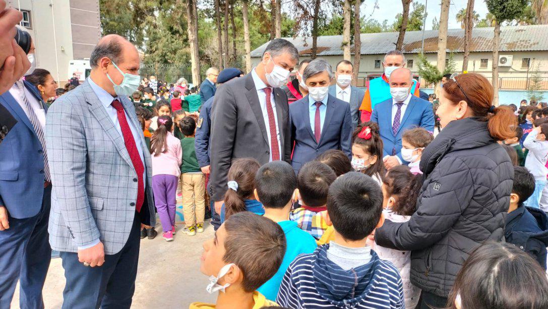 İlçemiz Cumhuriyet İlkokulu'nda Deprem Tatbikatı Yapıldı. 