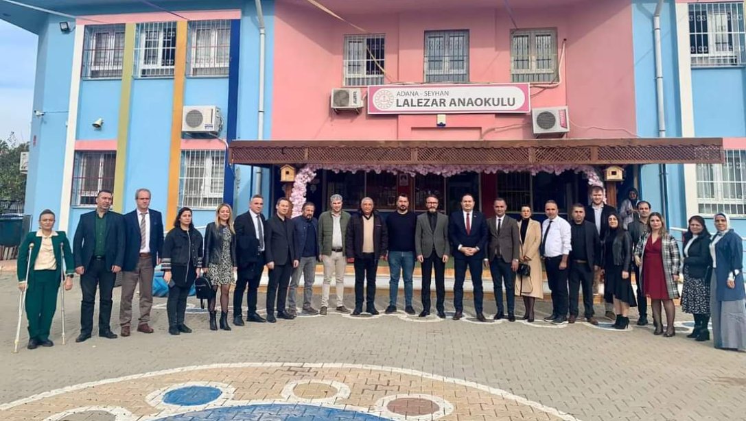 İlçe Milli Eğitim Müdürümüz Sn. Murat ÇELİK, İlçemiz Lalezar Anaokulunda Şube Müdürlerimiz ile birlikte Anaokulu Müdürleri ile değerlendirme toplantısı gerçekleştirdi.