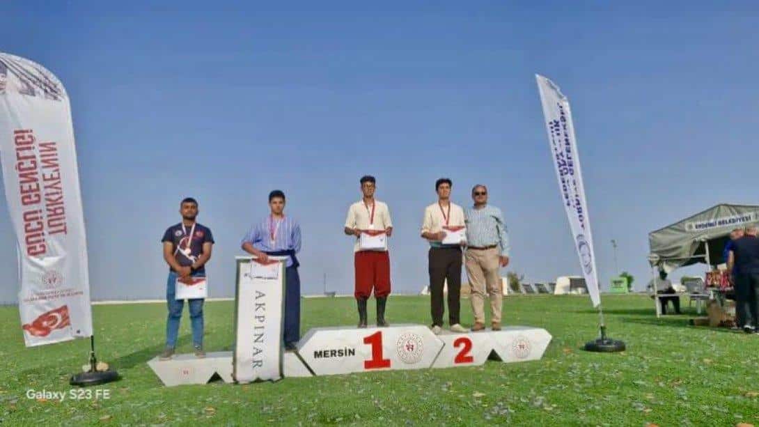 Kıvanç A.İ.H.L öğrencilerinden Muhammed Ömer SAĞLAM 23 Mayıs 2024 tarihinde Mersin'de düzenlenen Geleneksel Türk Okçuluğu Okul Sporları Türkiye Şampiyonasında Genç Erkekler kategorisinde Türkiye 2.si olmuştur.
