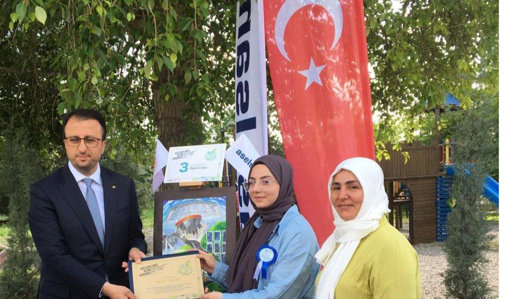Dr. M.Feyyaz Etiz Anadolu Lisesi öğrencisi Hayat TOKTAŞ; ASELSAN & Milli Eğitim Bakanlığı iş birliği ile düzenlenen 