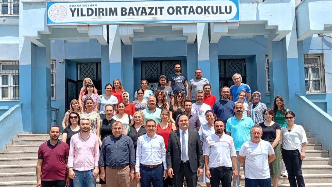 İlçe Milli Eğitim Müdürümü Murat ÇELİK, Şube Müdürlerimiz Özgür ÇELİK ve Erdem TARI ;  Yıldırım Bayazıt İlkokulu ve Ortaokulu'nda öğretmenlerimizi seminer haftasında ziyaret ederek sohbet ettiler.