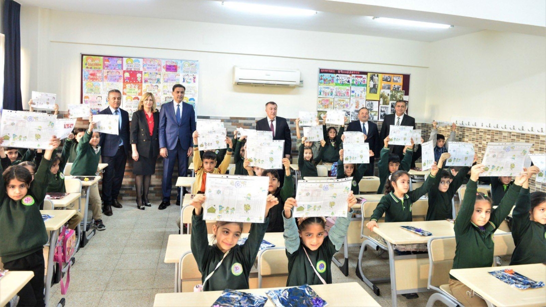 Eğitim ailemize iyi tatiller diliyoruz.    Şengül-Kenan Şenbayrak İlkokulu'nda düzenlenen karne töreni Vali Yardımcımız Sayın Mehmet ÖZ'ün ve Kaymakamımız Sayın Ekrem İNCİ'nin katılımlarıyla düzenlendi.