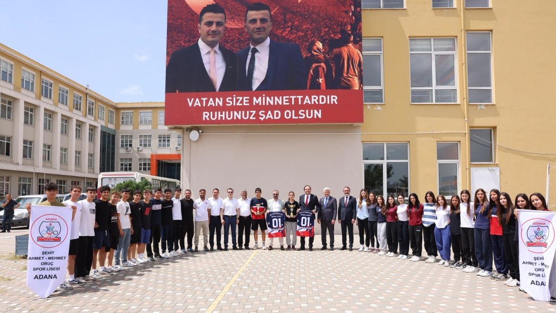 İl Millî Eğitim Müdürümüz Sn.  Yusuf TÜFEKÇİ , 15 Temmuz şehitleri Ahmet ve Mehmet Oruç'un adını taşıyan Şehit Ahmet Mehmet Oruç Spor Lisesi'ni ziyaret etti.